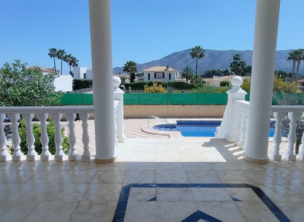 Resale - Villa - ALBIR
