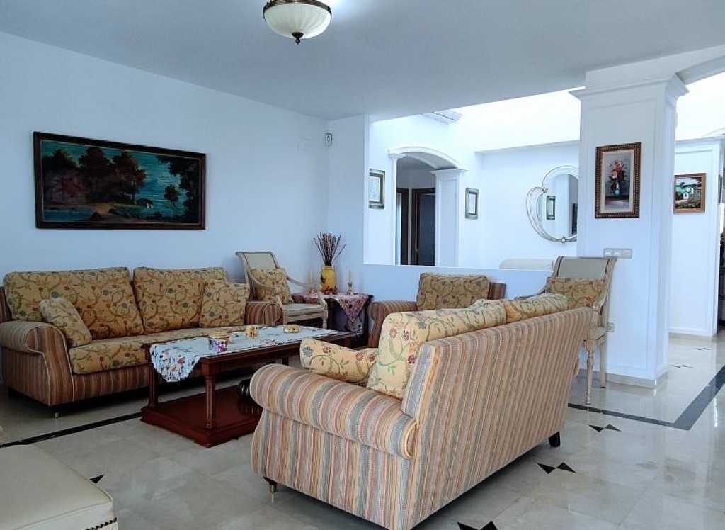 Resale - Villa - ALBIR
