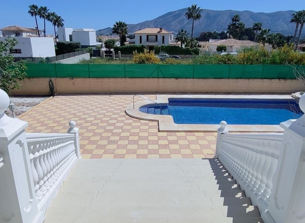 Resale - Villa - ALBIR