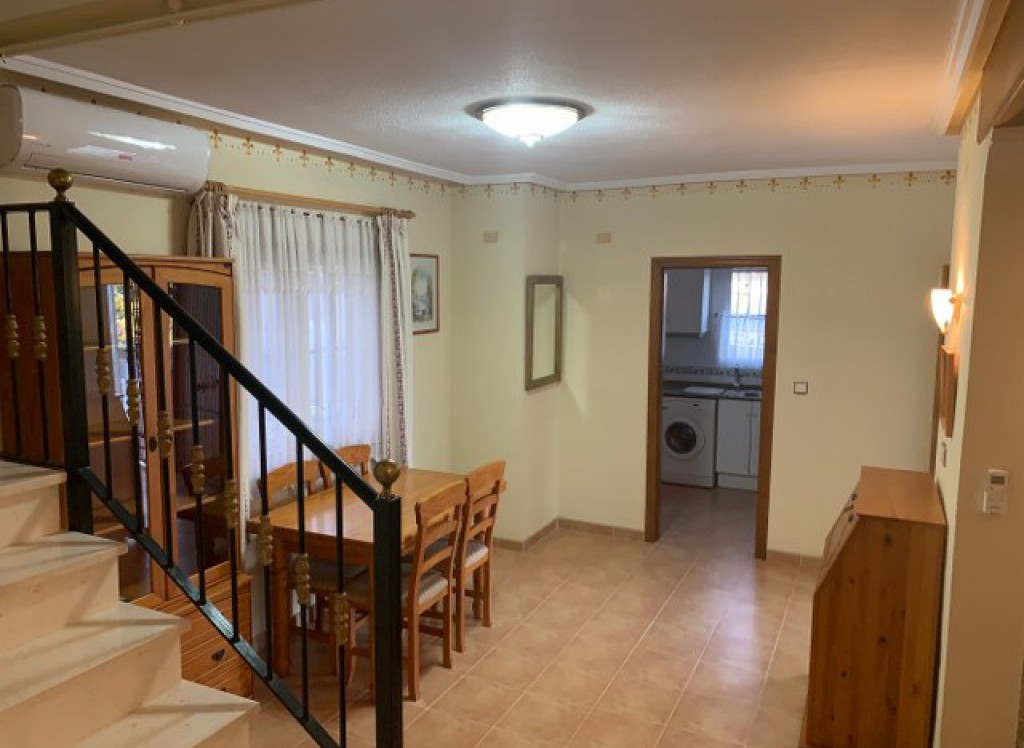 Resale - Villa - Algorfa