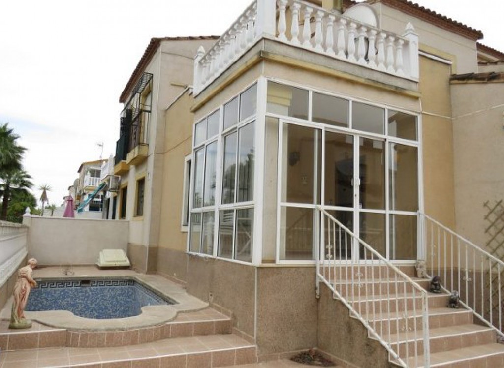 Resale - Villa - Algorfa