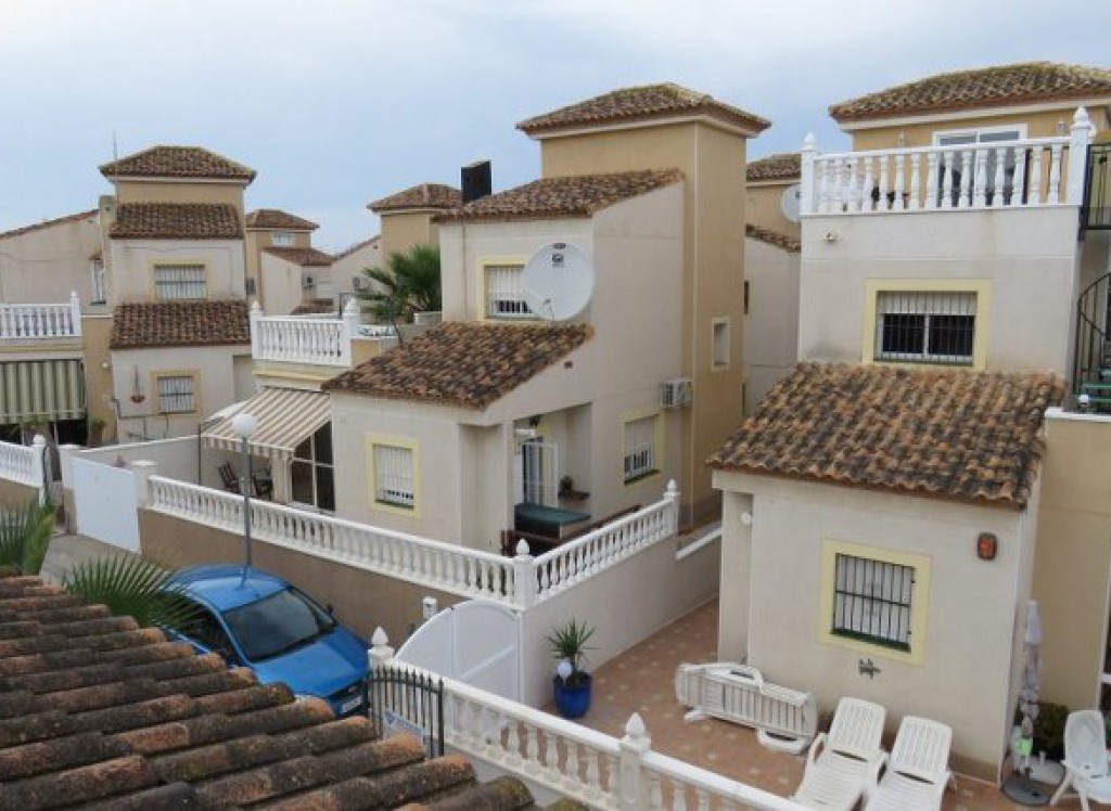 Resale - Villa - Algorfa