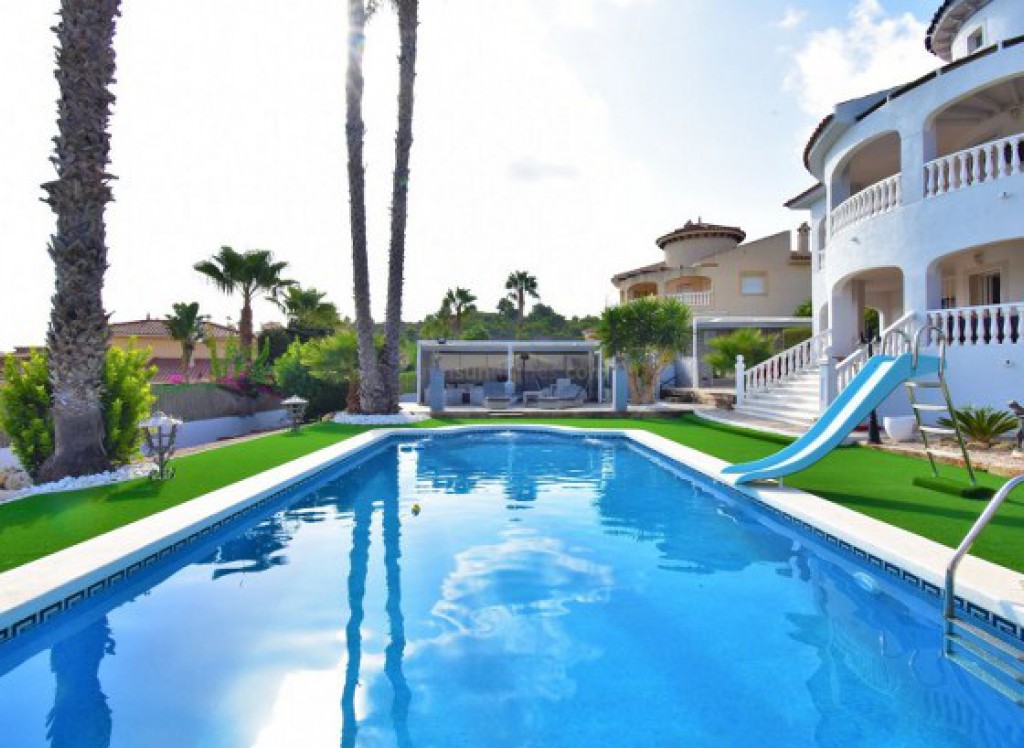 Resale - Villa - Algorfa