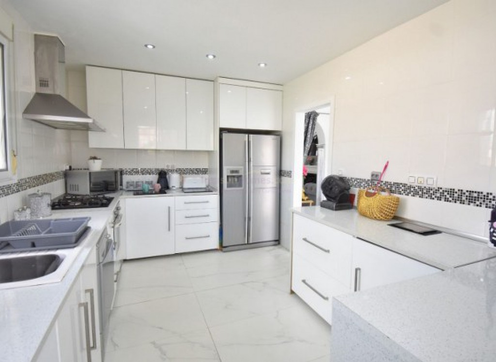 Resale - Villa - Algorfa