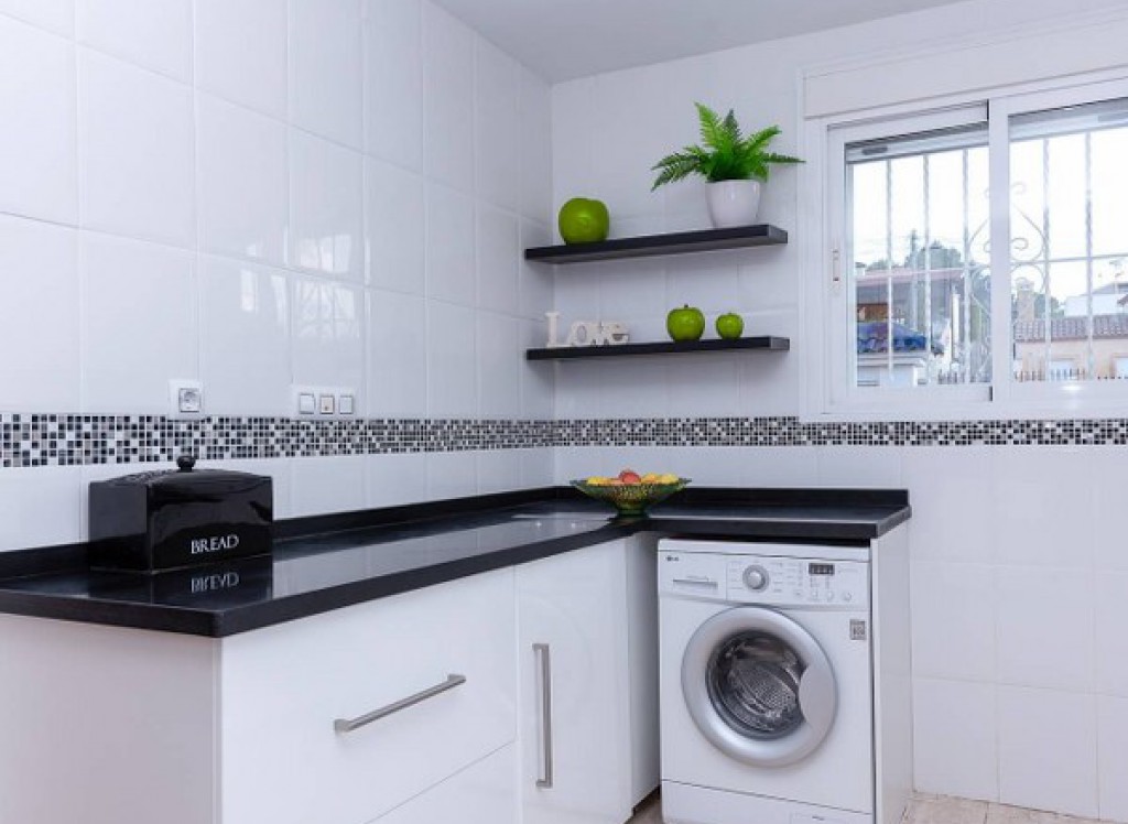 Resale - Villa - Algorfa