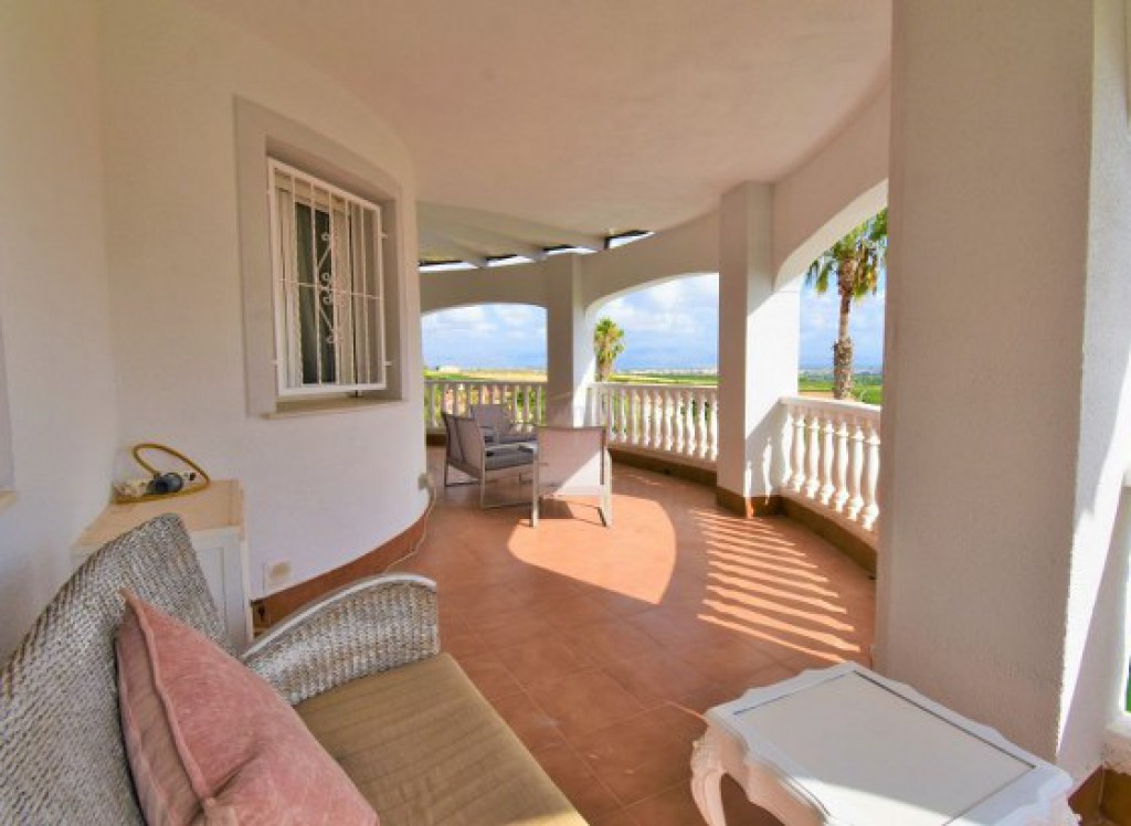 Resale - Villa - Algorfa