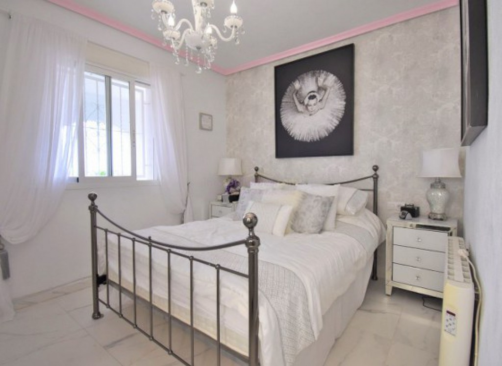 Resale - Villa - Algorfa