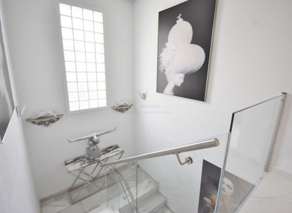 Resale - Villa - Algorfa