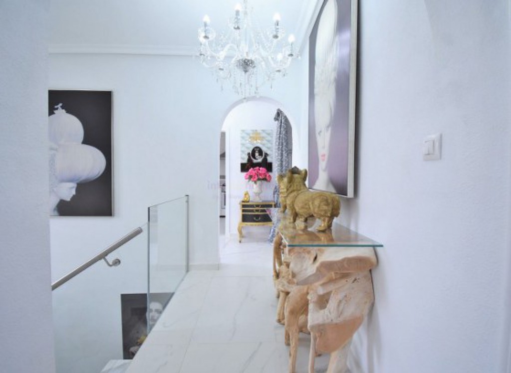 Resale - Villa - Algorfa