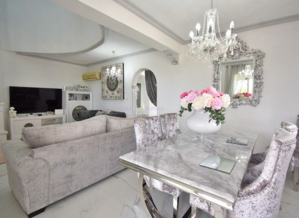 Resale - Villa - Algorfa