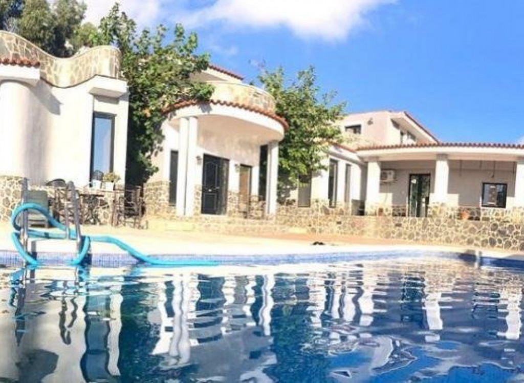 Resale - Villa - Alicante - El Moralet