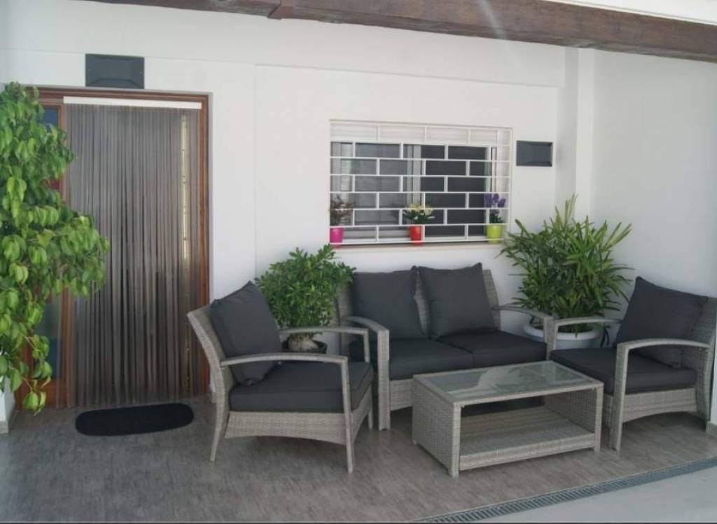 Resale - Villa - Alicante