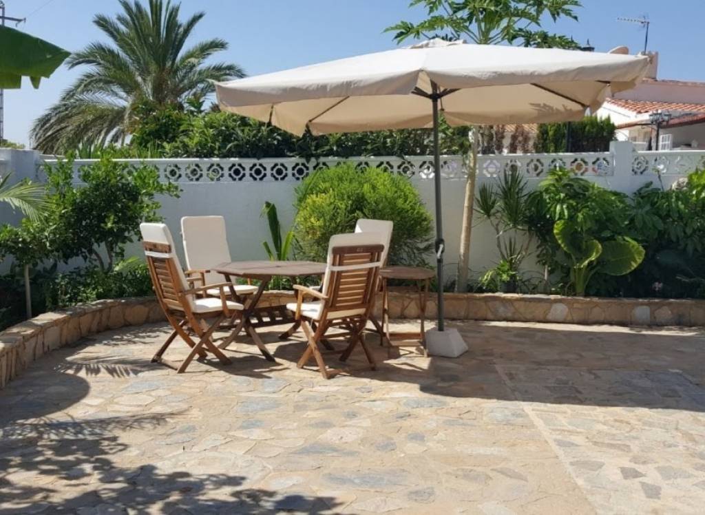 Resale - Villa - Alicante