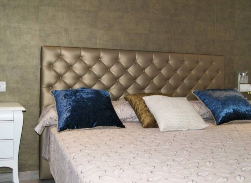 Resale - Villa - Alicante