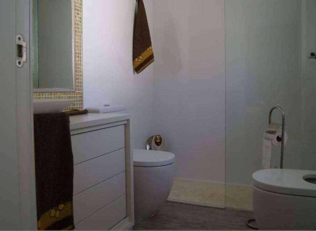 Resale - Villa - Alicante