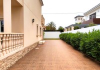 Resale - Villa - Cabo Roig