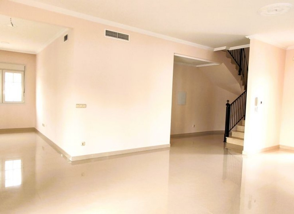 Resale - Villa - Cabo Roig