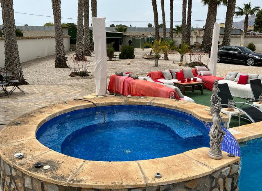 Resale - Villa - Catral