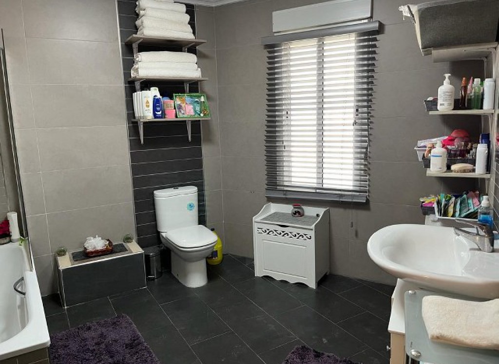 Resale - Villa - Catral