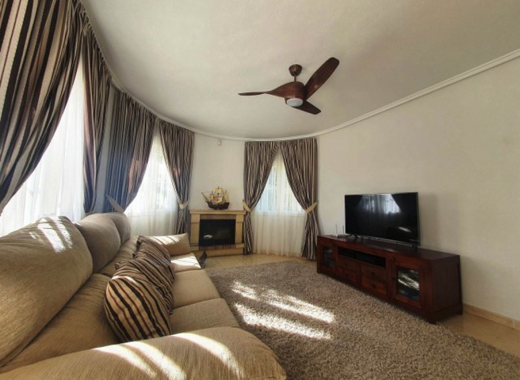 Resale - Villa - Ciudad Quesada