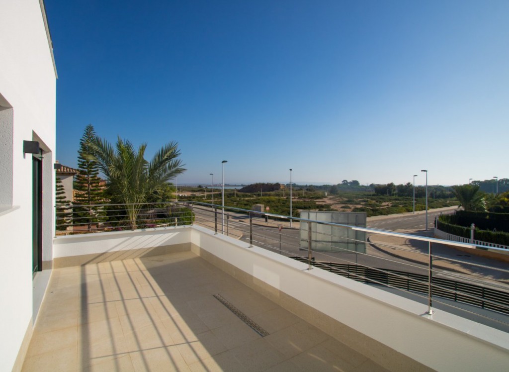 Resale - Villa - La Marina - El pinet