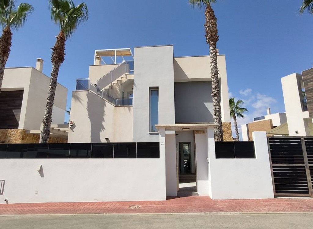 Resale - Villa - La Mata