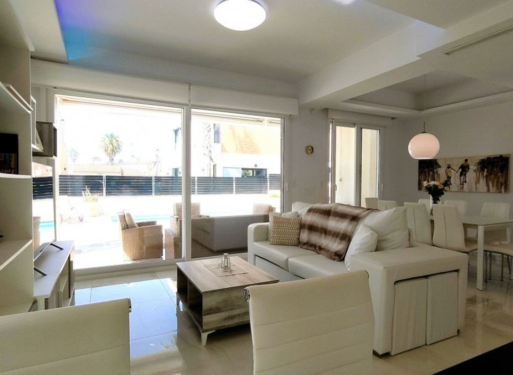 Resale - Villa - La Mata
