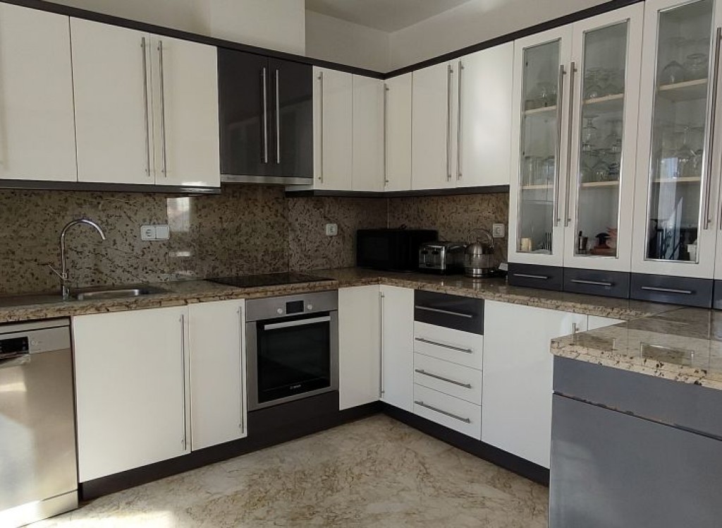 Resale - Villa - Las Ramblas Golf