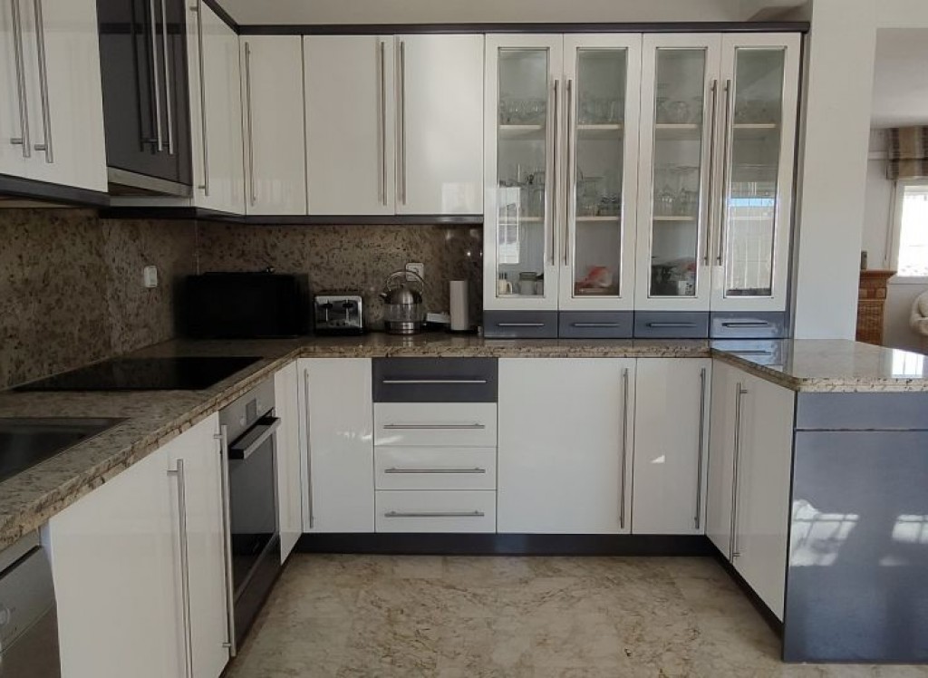 Resale - Villa - Las Ramblas Golf