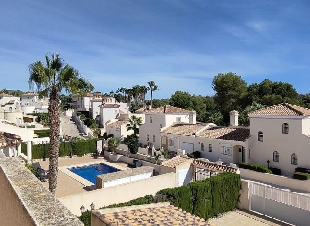 Resale - Villa - Las Ramblas Golf