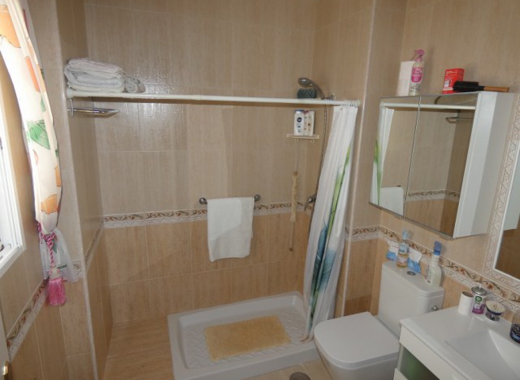 Resale - Villa - Los Montesinos