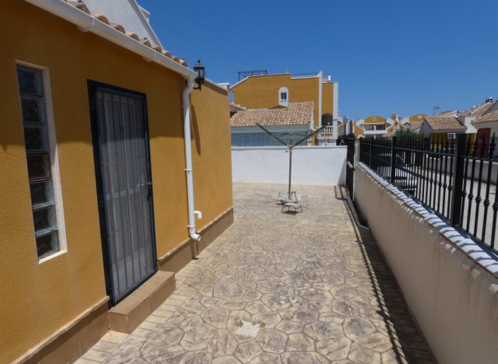 Resale - Villa - Los Montesinos