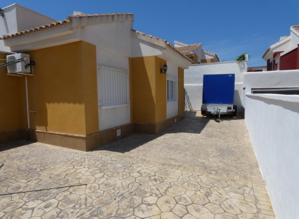 Resale - Villa - Los Montesinos