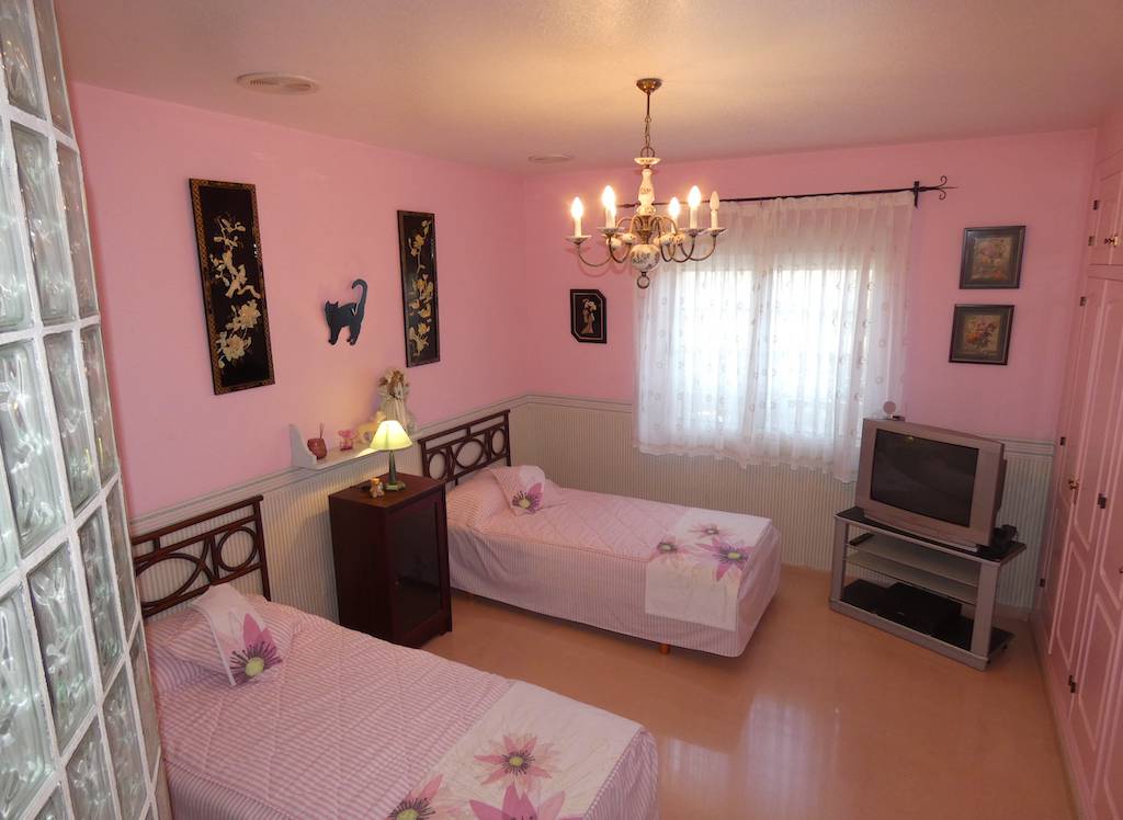 Resale - Villa - Orihuela