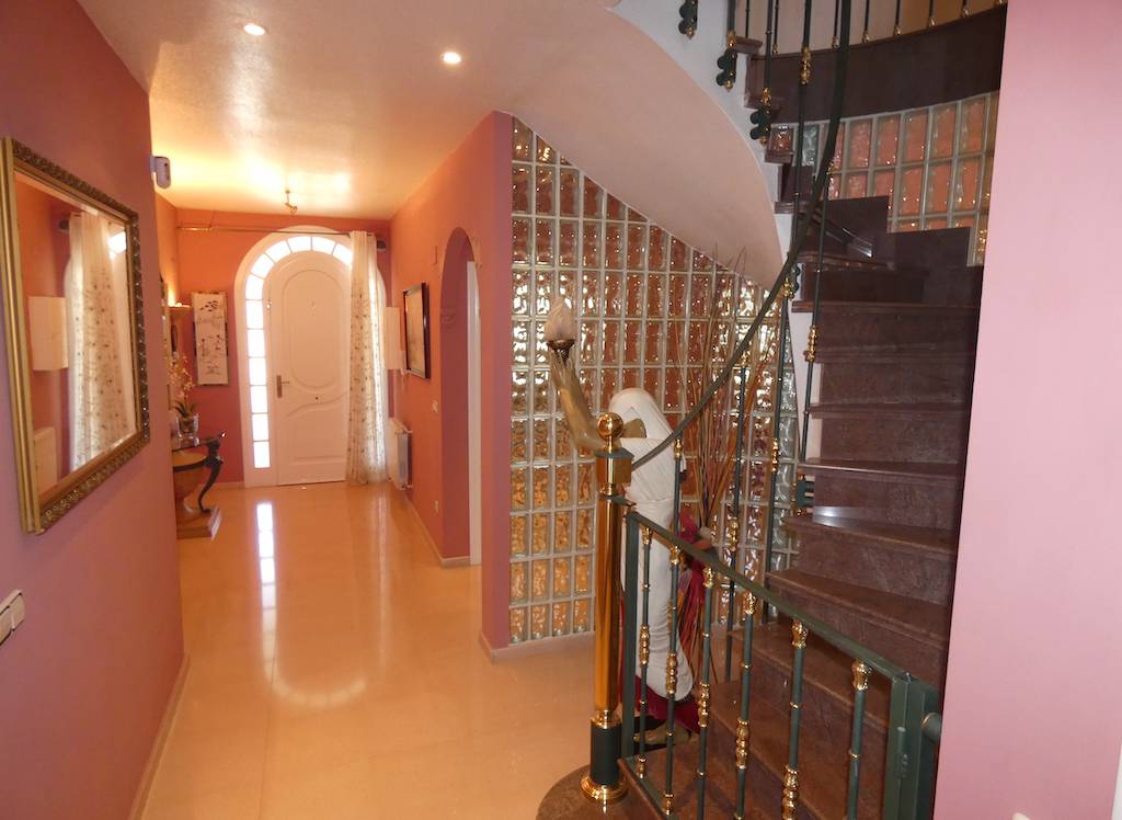 Resale - Villa - Orihuela